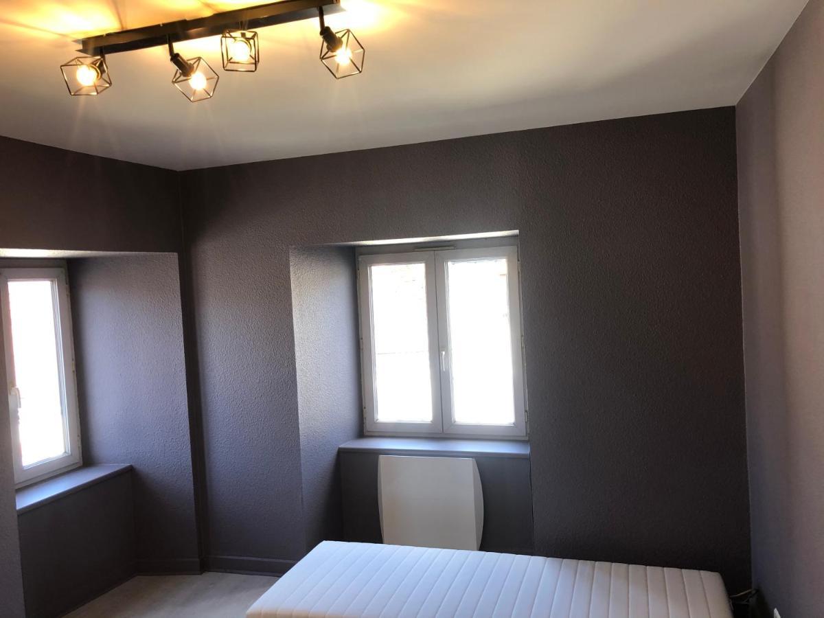 Appartement Porte Du Cantal Massiac Exteriér fotografie